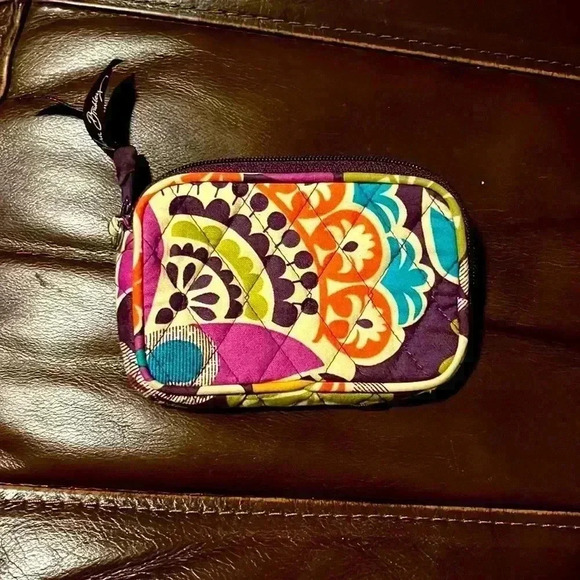 Vera Bradley Wristlet - Picture 1 of 3